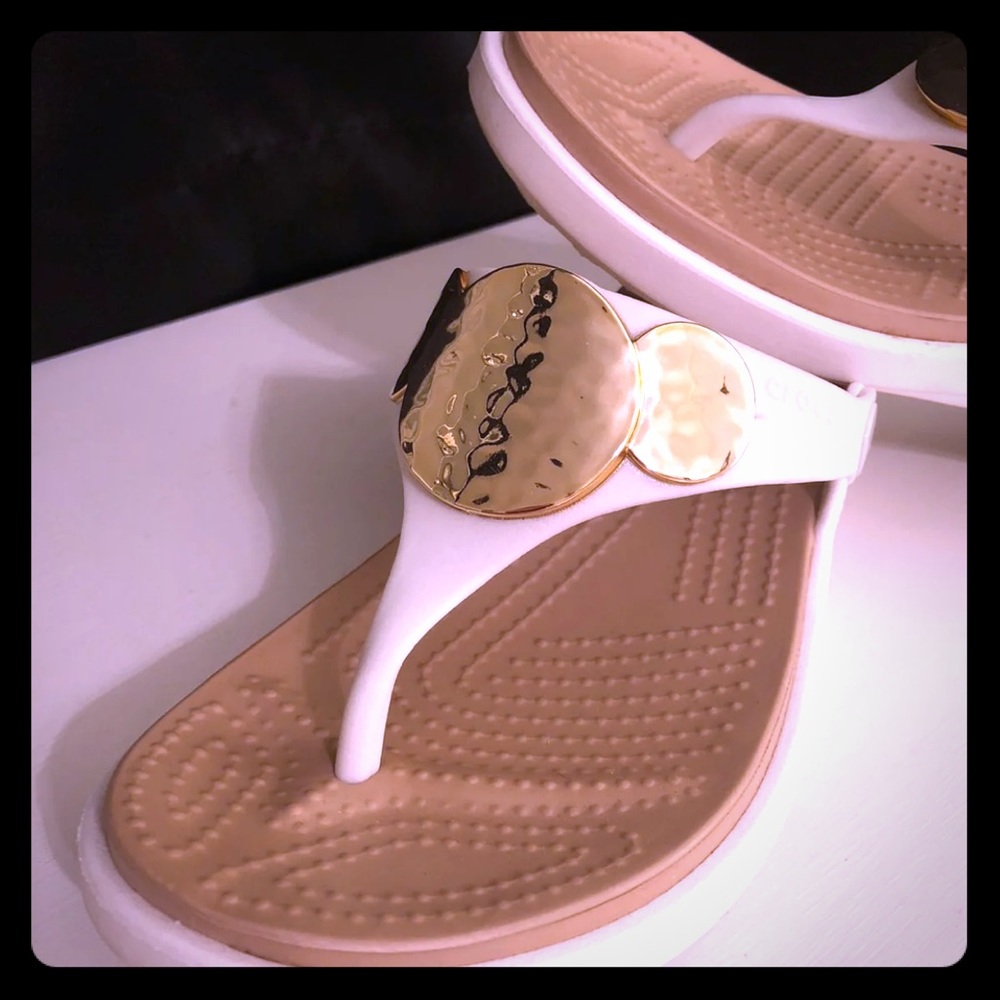 Crocs White & Gold Stylish Sandals!